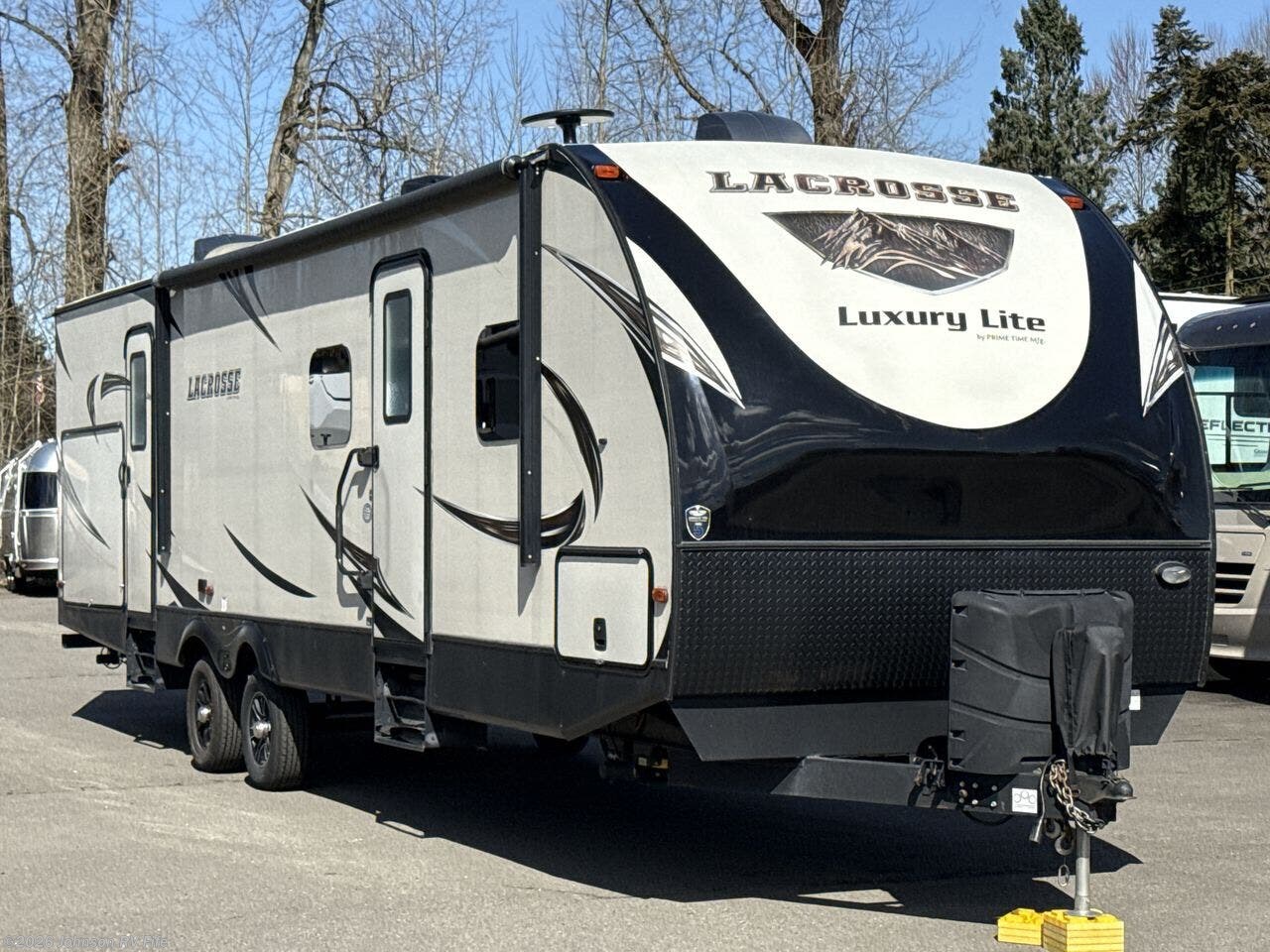 2019 LaCrosse 3310BH by Prime Time from Johnson RV Fife in Fife, Washington