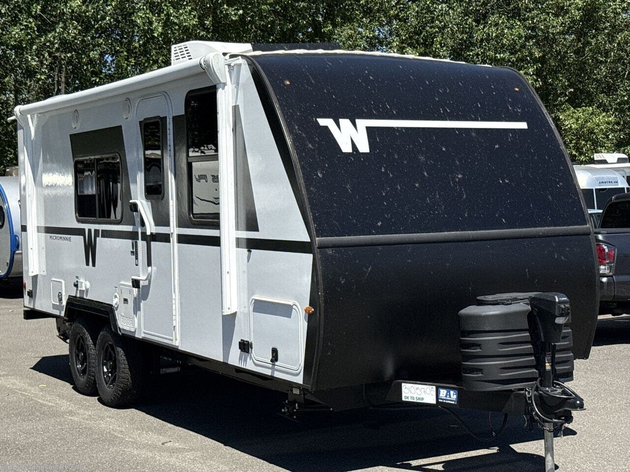 2026 Winnebago Micro Minnie 2200FBH - New Travel Trailer For Sale by Johnson RV Fife in Fife, Washington