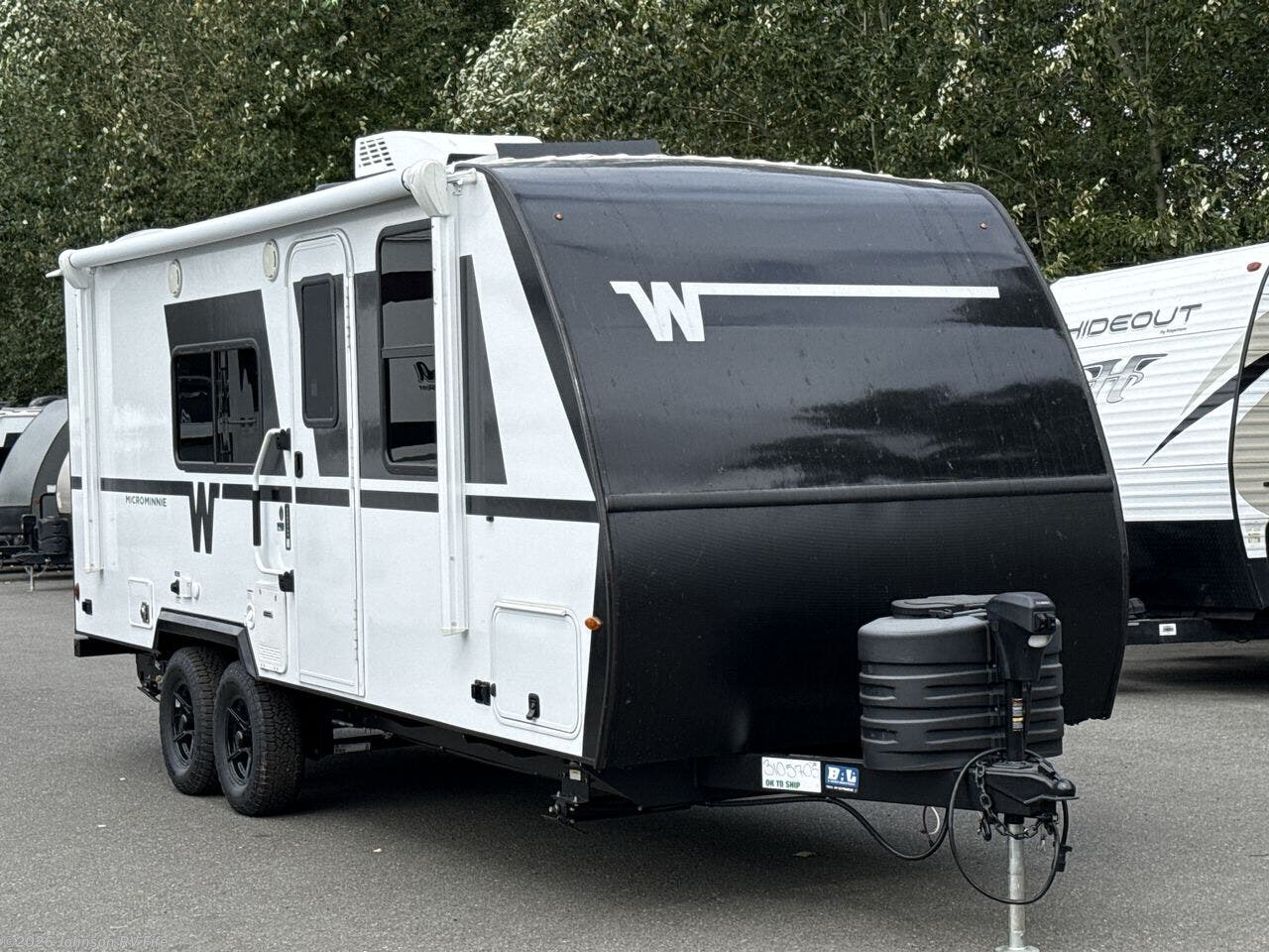 2026 Winnebago Micro Minnie 2200FBH - New Travel Trailer For Sale by Johnson RV Fife in Fife, Washington