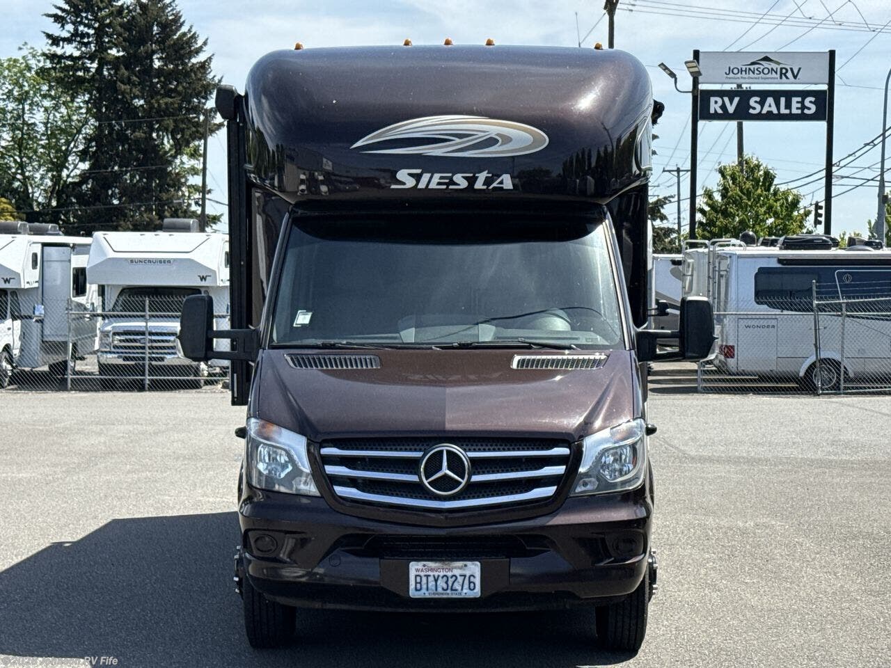 Used 2017 Thor Motor Coach Siesta 24SR available in Fife, Washington