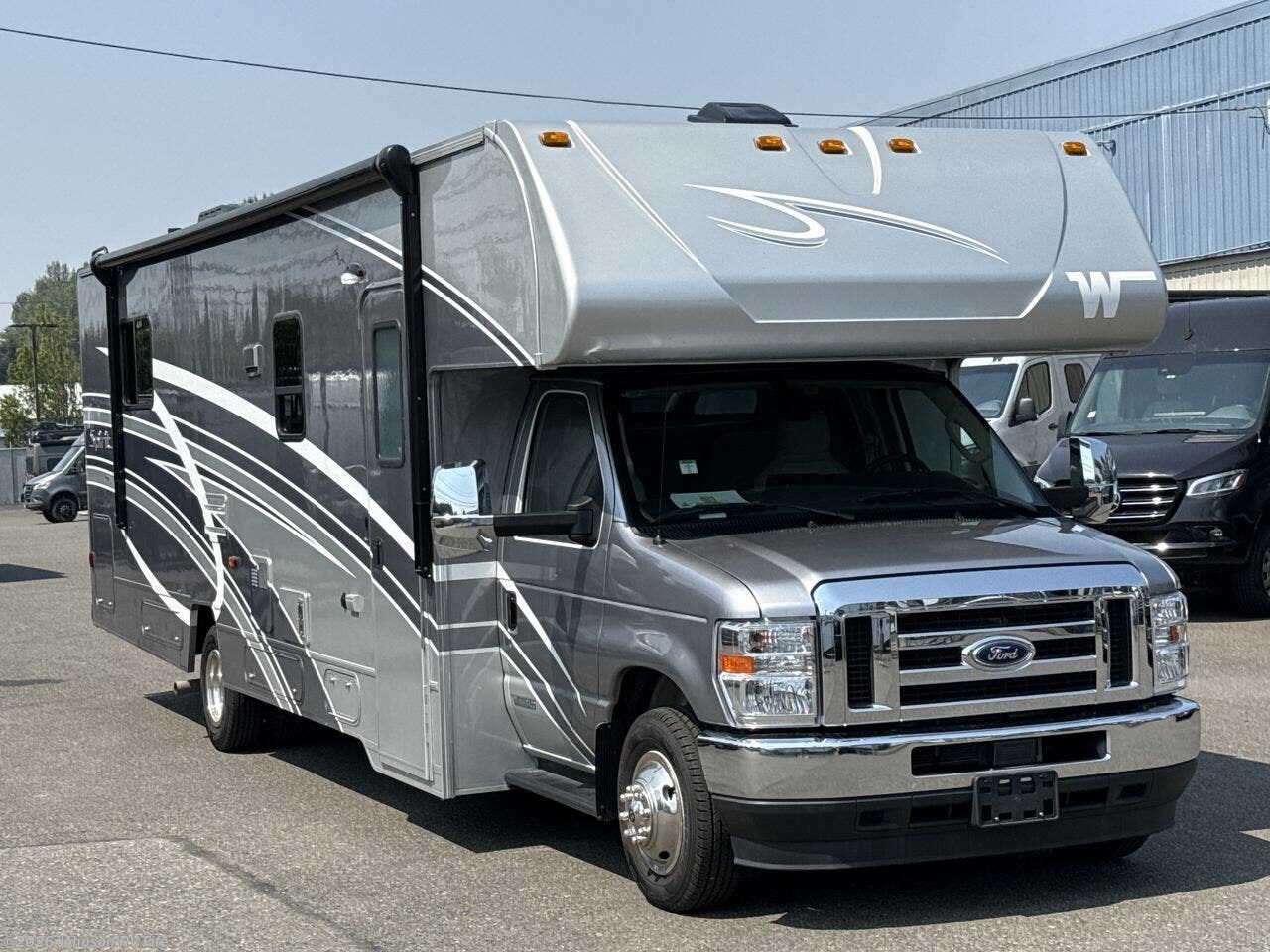 2025 Winnebago Spirit 31K - Used Class C For Sale by Johnson RV Fife in Fife, Washington