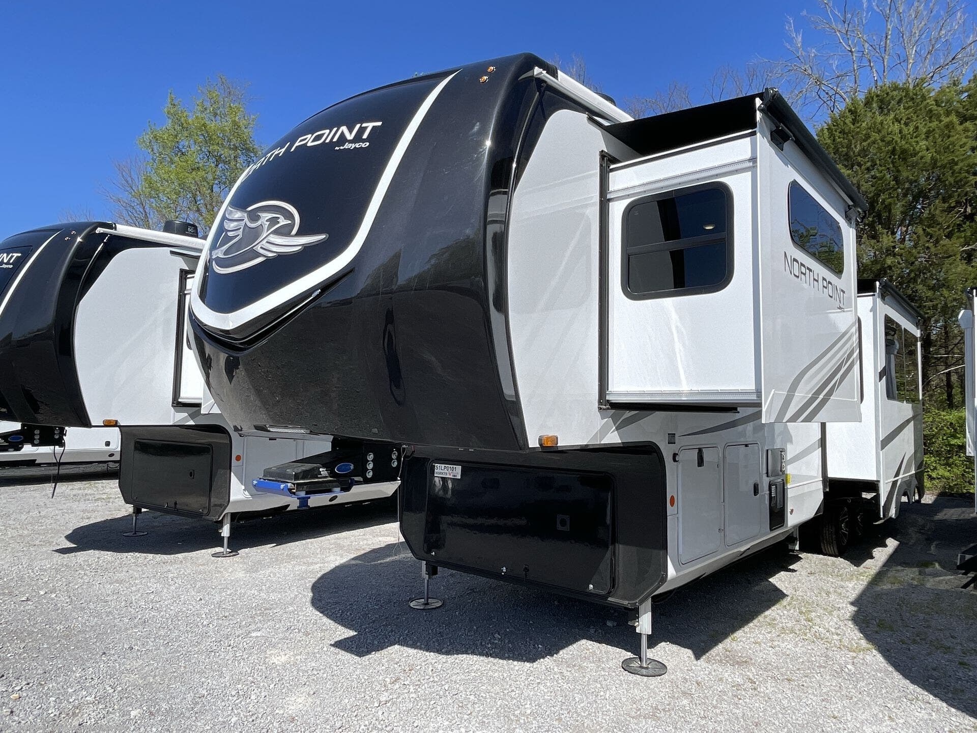 2025 North Point 365RKTS by Jayco from Blue Compass RV Nashville in Lebanon, Tennessee