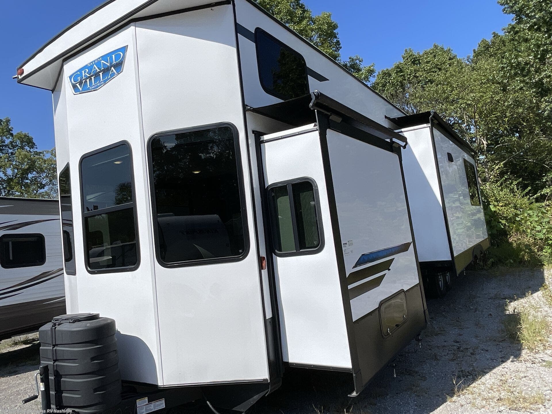 Used 2024 Forest River Salem Grand Villa 42VIEW available in Lebanon, Tennessee