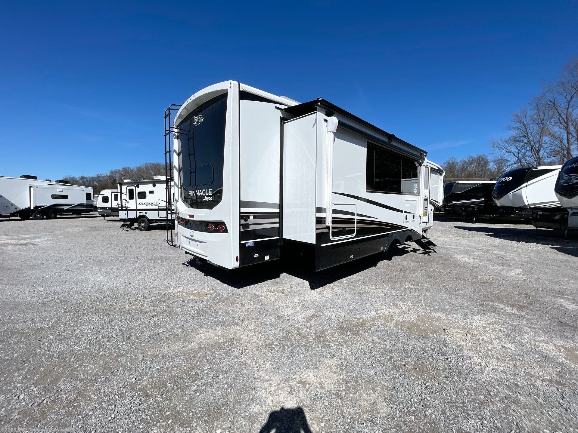 New 2026 Jayco Pinnacle 38FBRK available in Lebanon, Tennessee