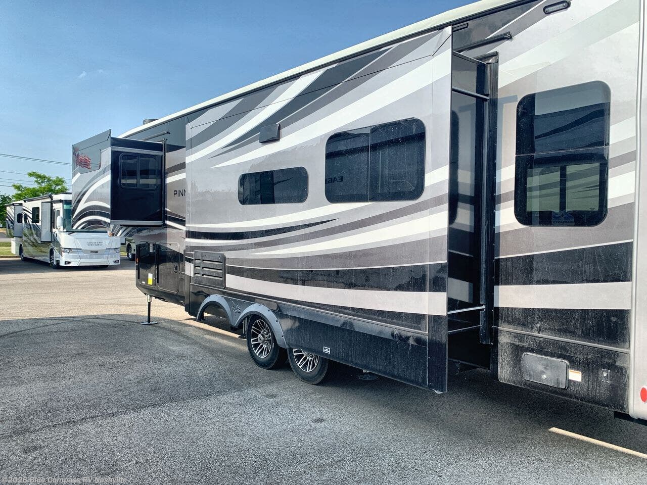 New 2026 Jayco Pinnacle 32RLTS available in Lebanon, Tennessee