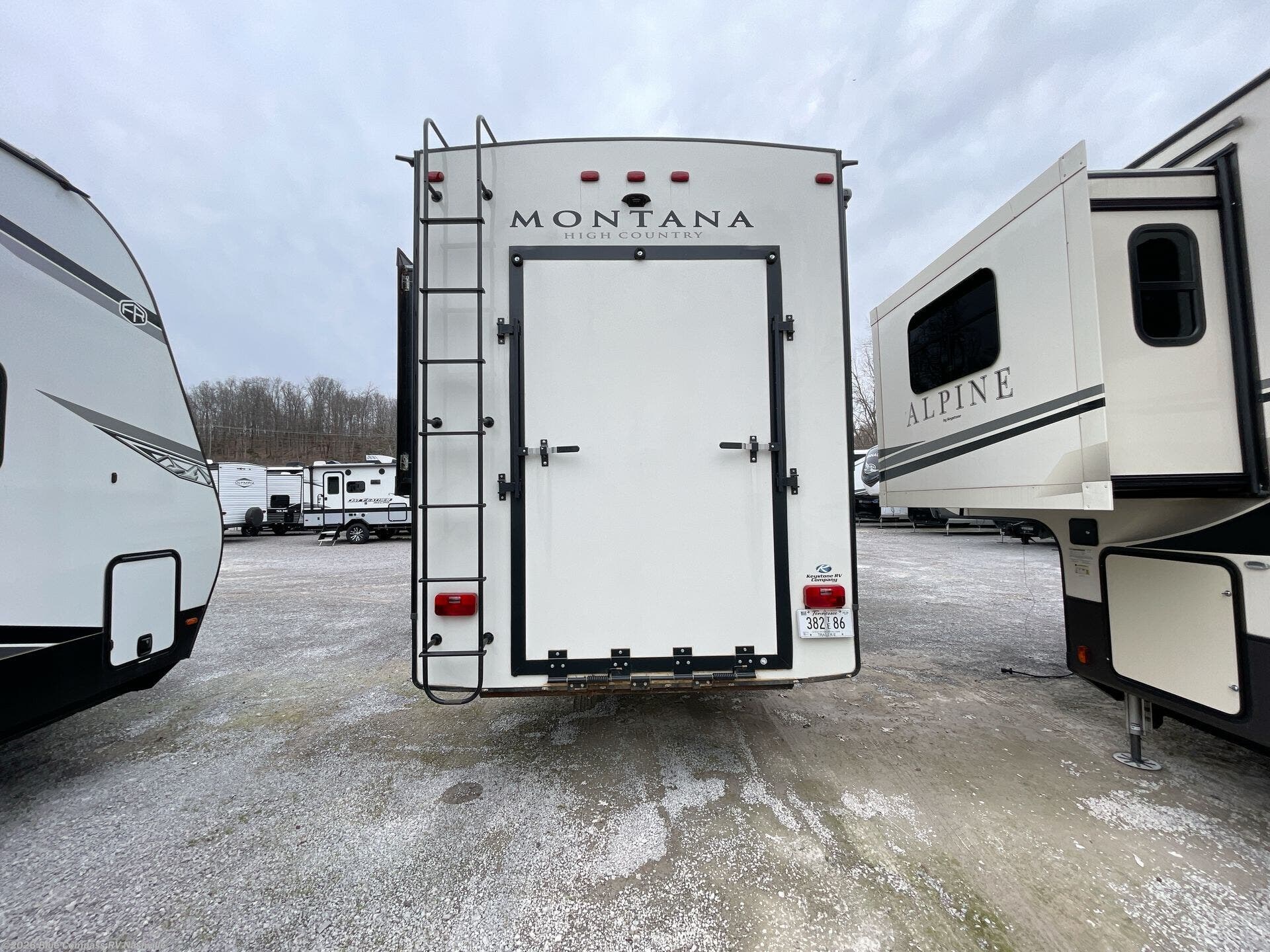 2020 Montana High Country 381TH by Keystone from Blue Compass RV Nashville in Lebanon, Tennessee