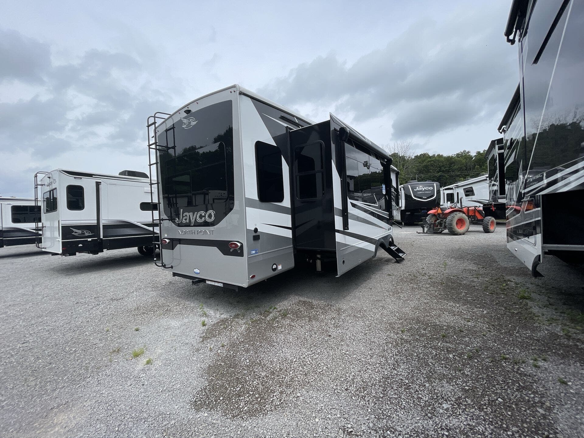 New 2026 Jayco North Point 310RLTS available in Lebanon, Tennessee