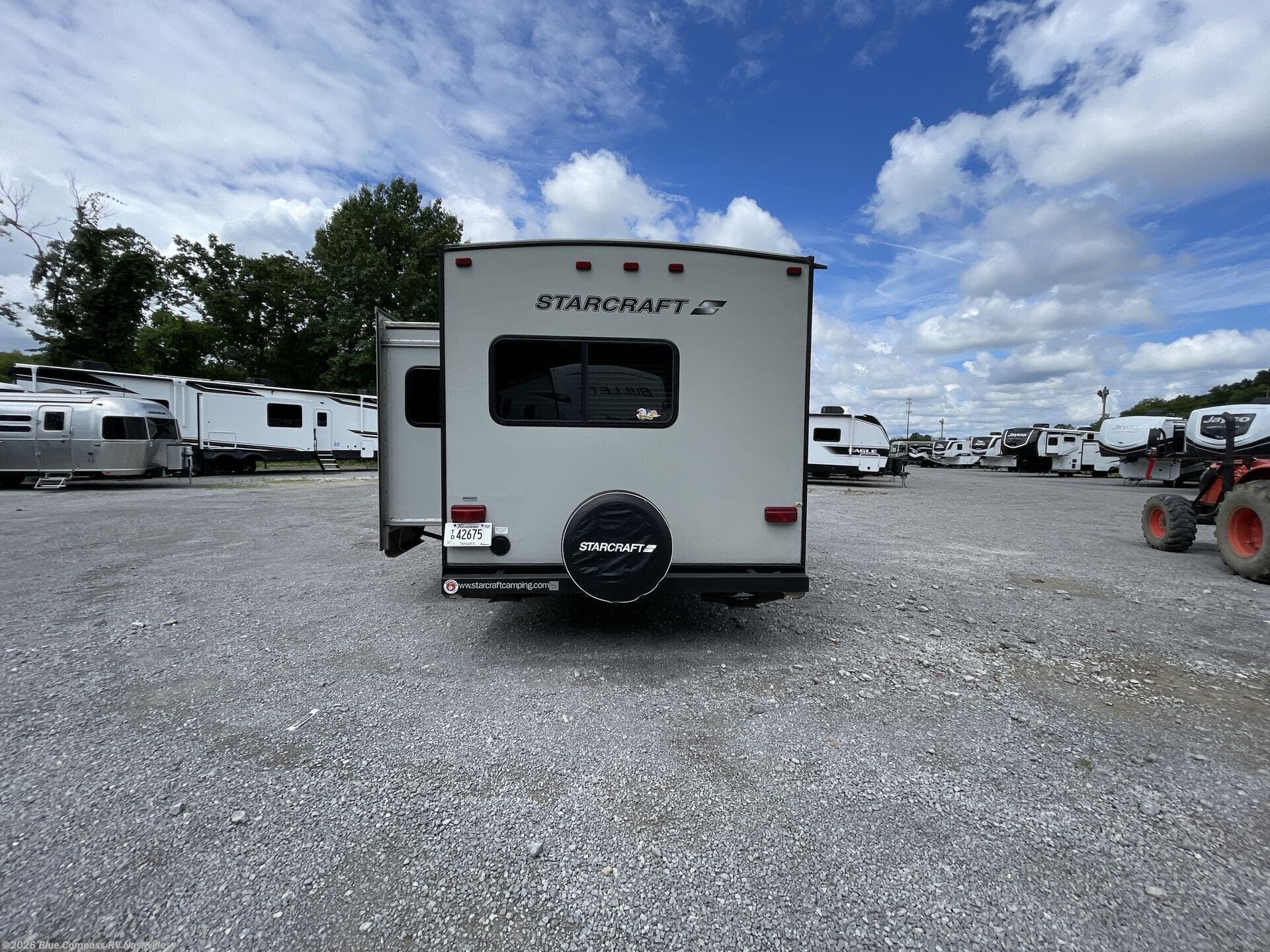 2015 Launch Ultra Lite 24RLS by Starcraft from Blue Compass RV Nashville in Lebanon, Tennessee