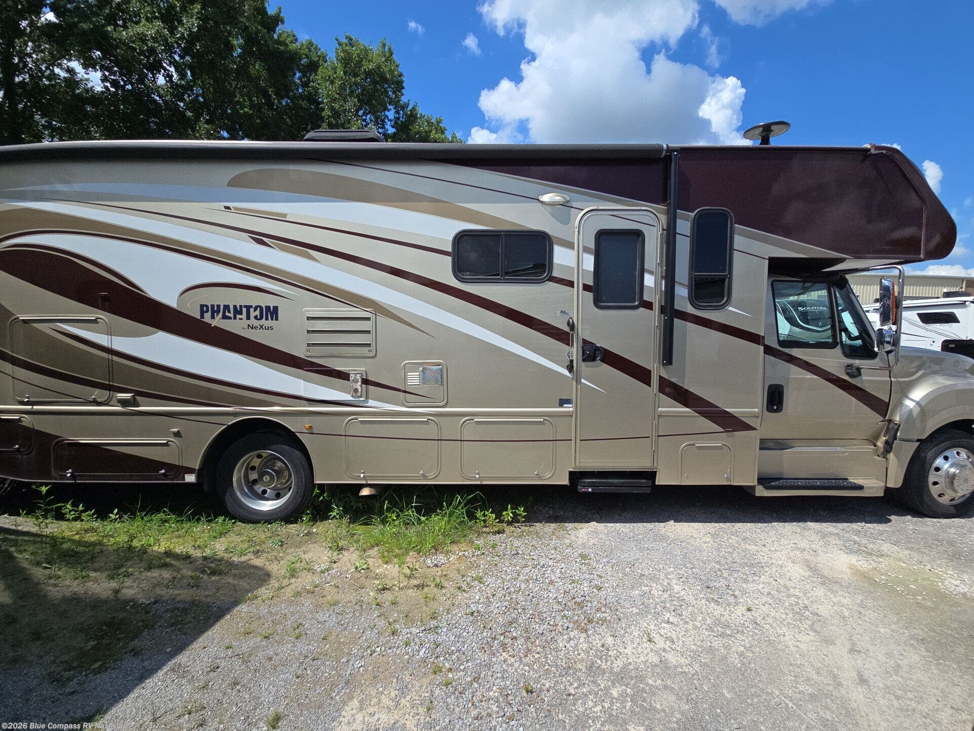 Used 2018 Nexus Phantom 32sc available in Lebanon, Tennessee