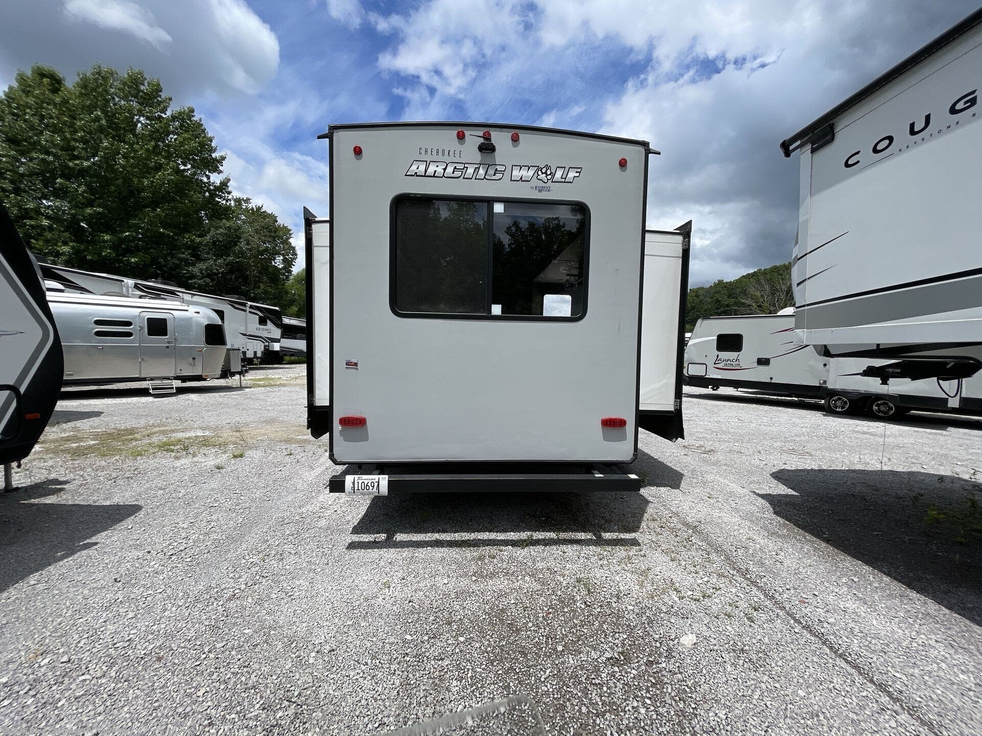 2022 Cherokee Arctic Wolf Suite 3550 by Forest River from Blue Compass RV Nashville in Lebanon, Tennessee