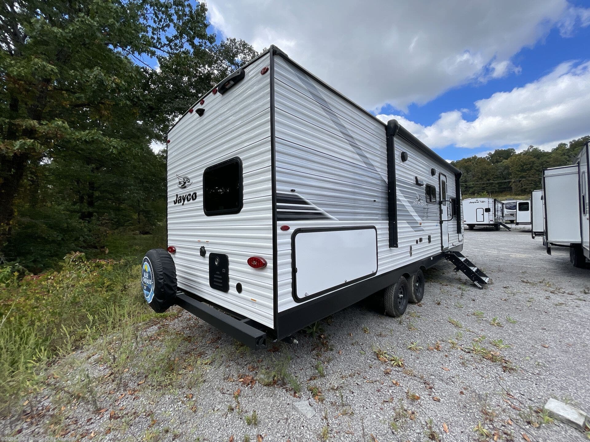 Used 2025 Jayco Jay Flight SLX 261BHS available in Lebanon, Tennessee