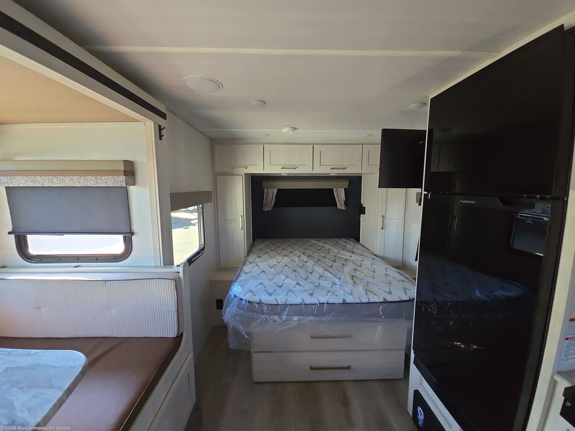 2024 Surveyor Legend 19RBLE by Forest River from Blue Compass RV Santee in Santee, California
