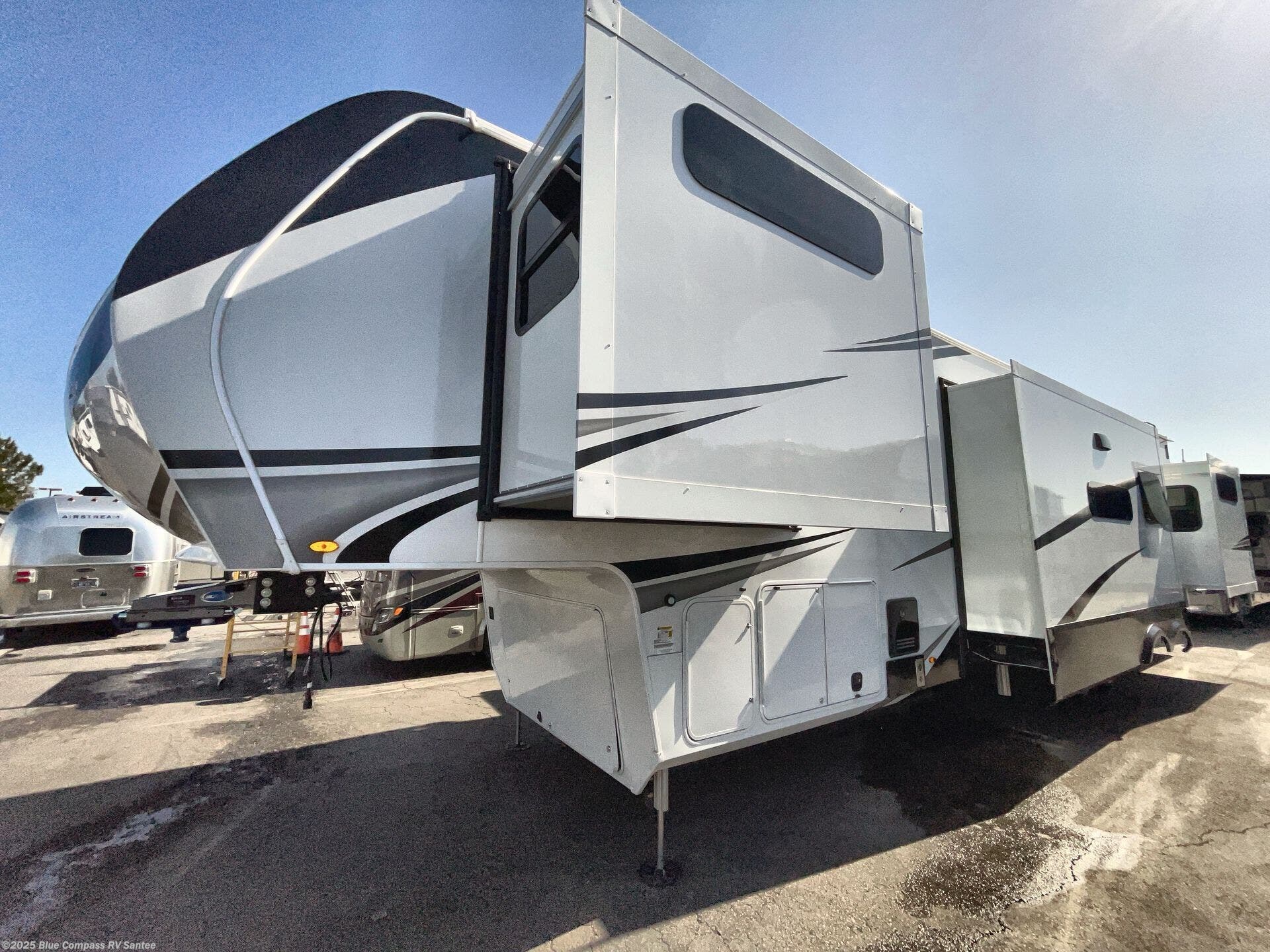 New 2025 Grand Design Solitude 391DL available in Santee, California