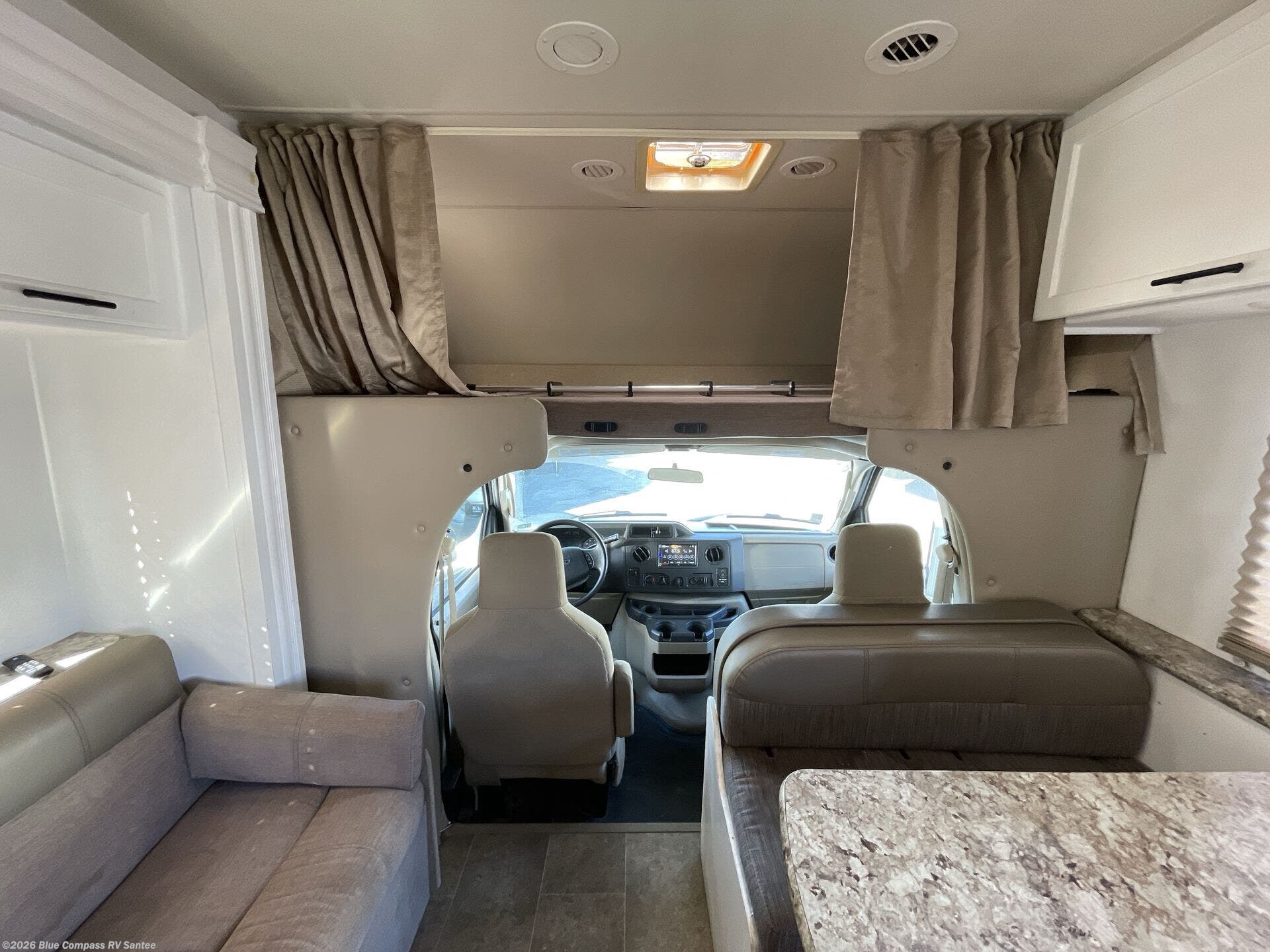 2017 Chateau 30D by Thor Motor Coach from Blue Compass RV Santee in Santee, California