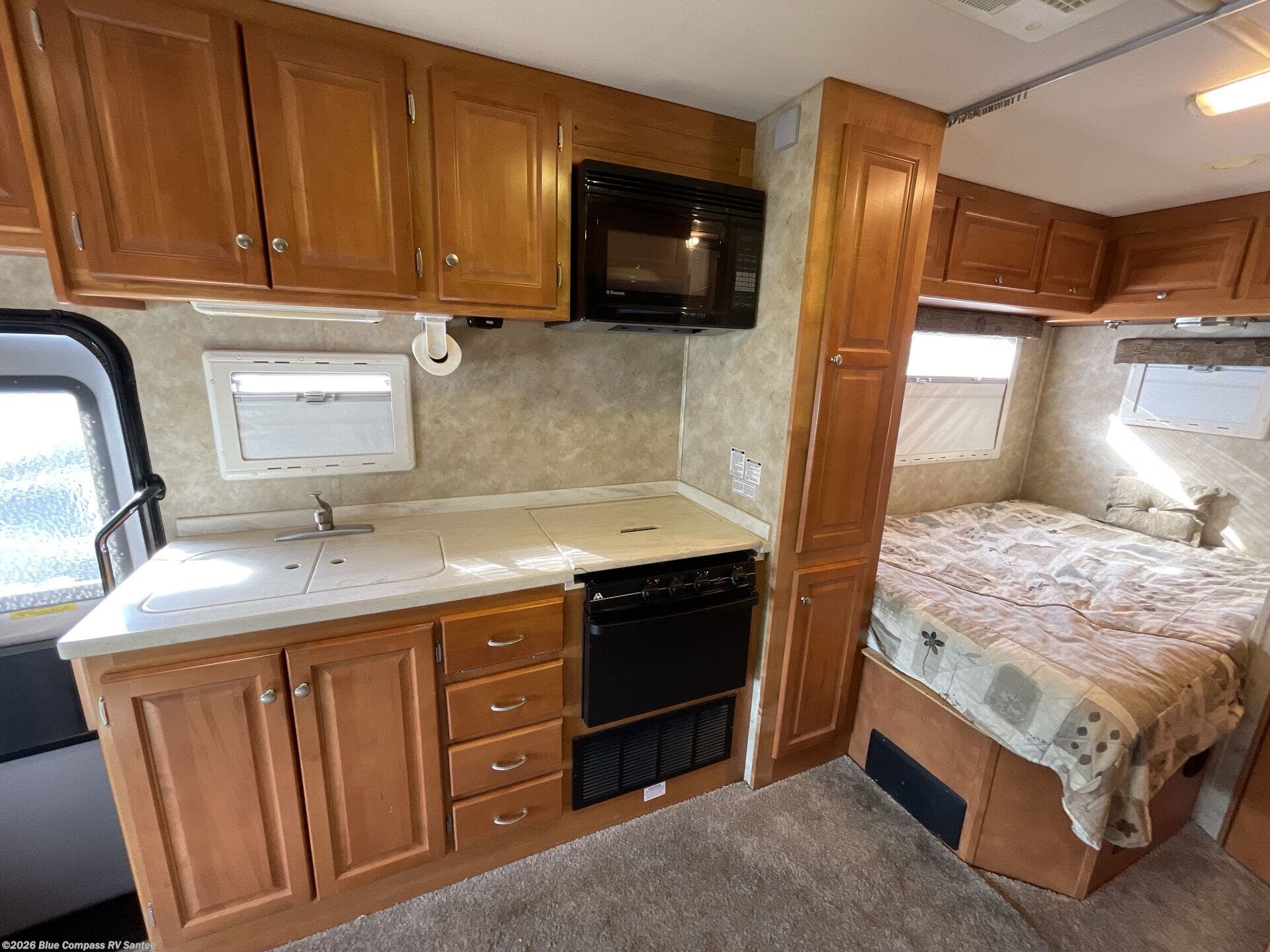 Used 2009 Gulf Stream Conquest 5234 available in Santee, California
