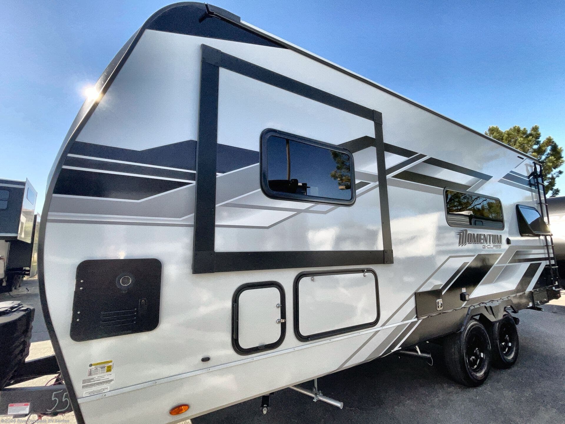 New 2026 Grand Design Momentum G-Class 21G available in Santee, California