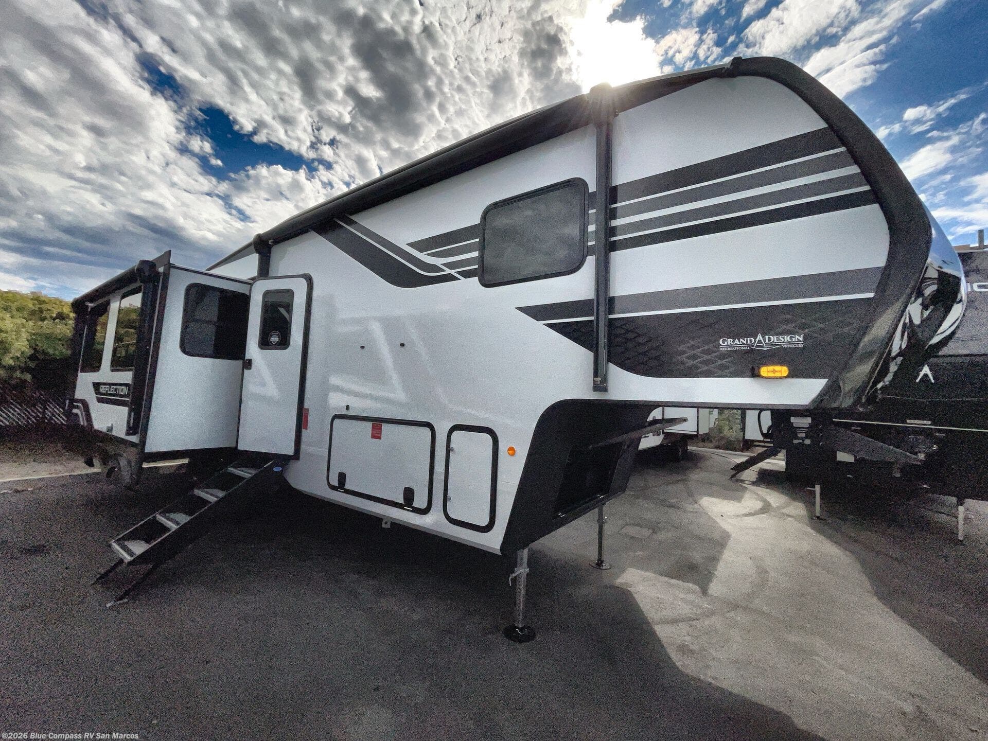 2026 Reflection 303RLS by Grand Design from Blue Compass RV San Marcos in San Marcos, California