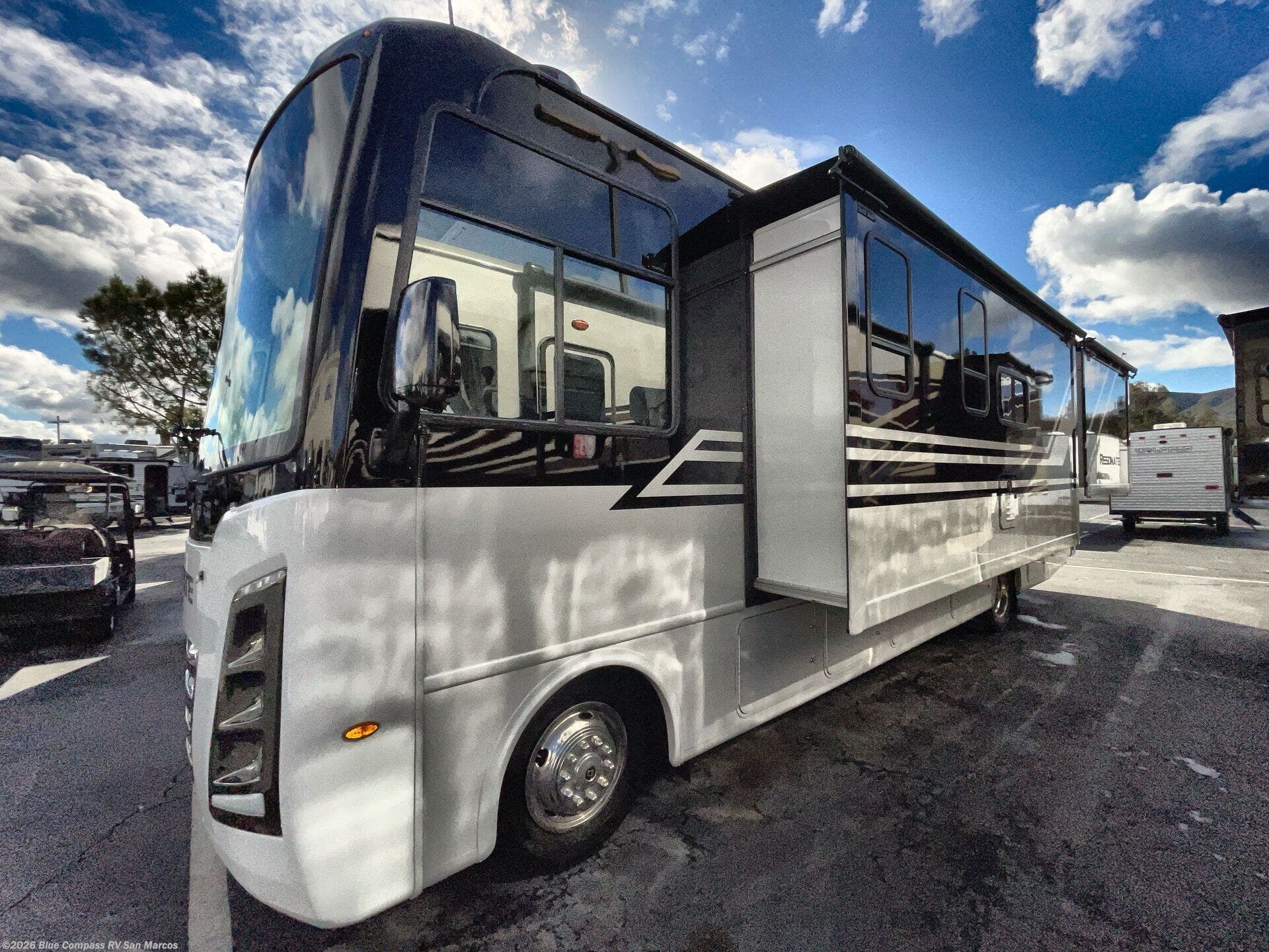 New 2026 Thor Motor Coach Resonate 30C available in San Marcos, California