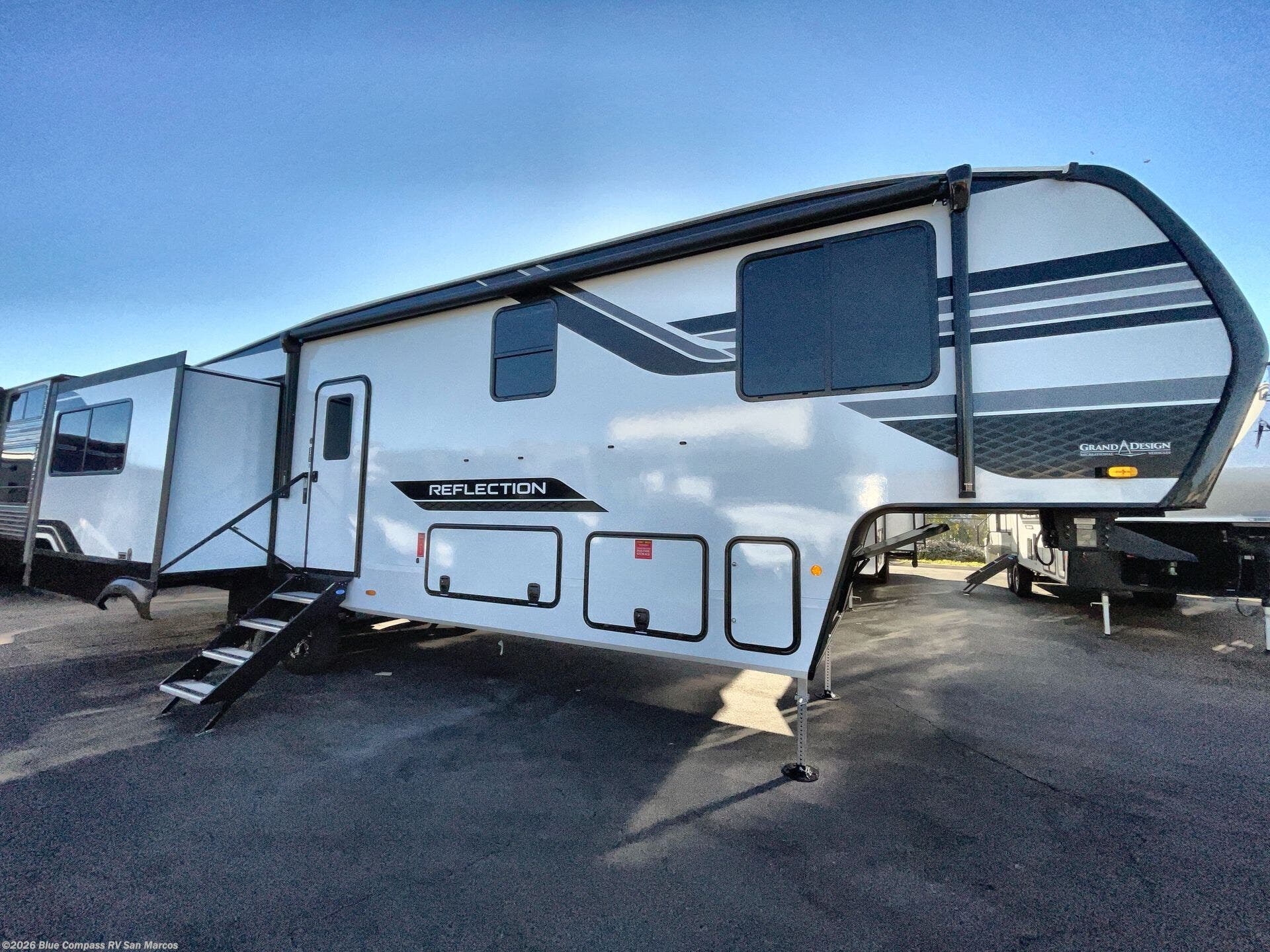 2026 Grand Design Reflection 324MBS - New Fifth Wheel For Sale by Blue Compass RV San Marcos in San Marcos, California