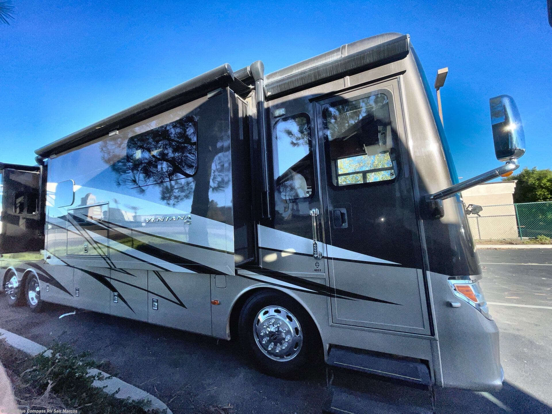 2017 Ventana 4037 by Newmar from Blue Compass RV San Marcos in San Marcos, California