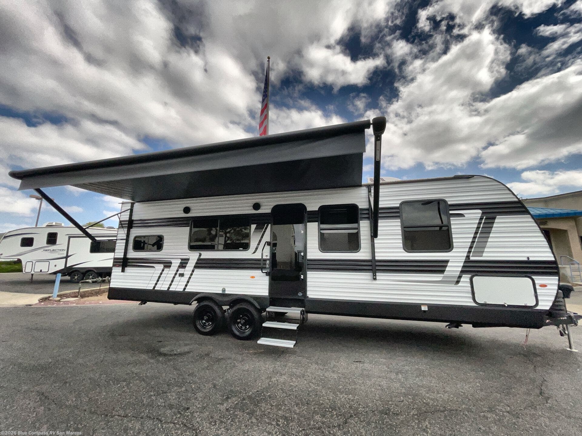 New 2026 Grand Design Momentum MAV 27MAV available in San Marcos, California