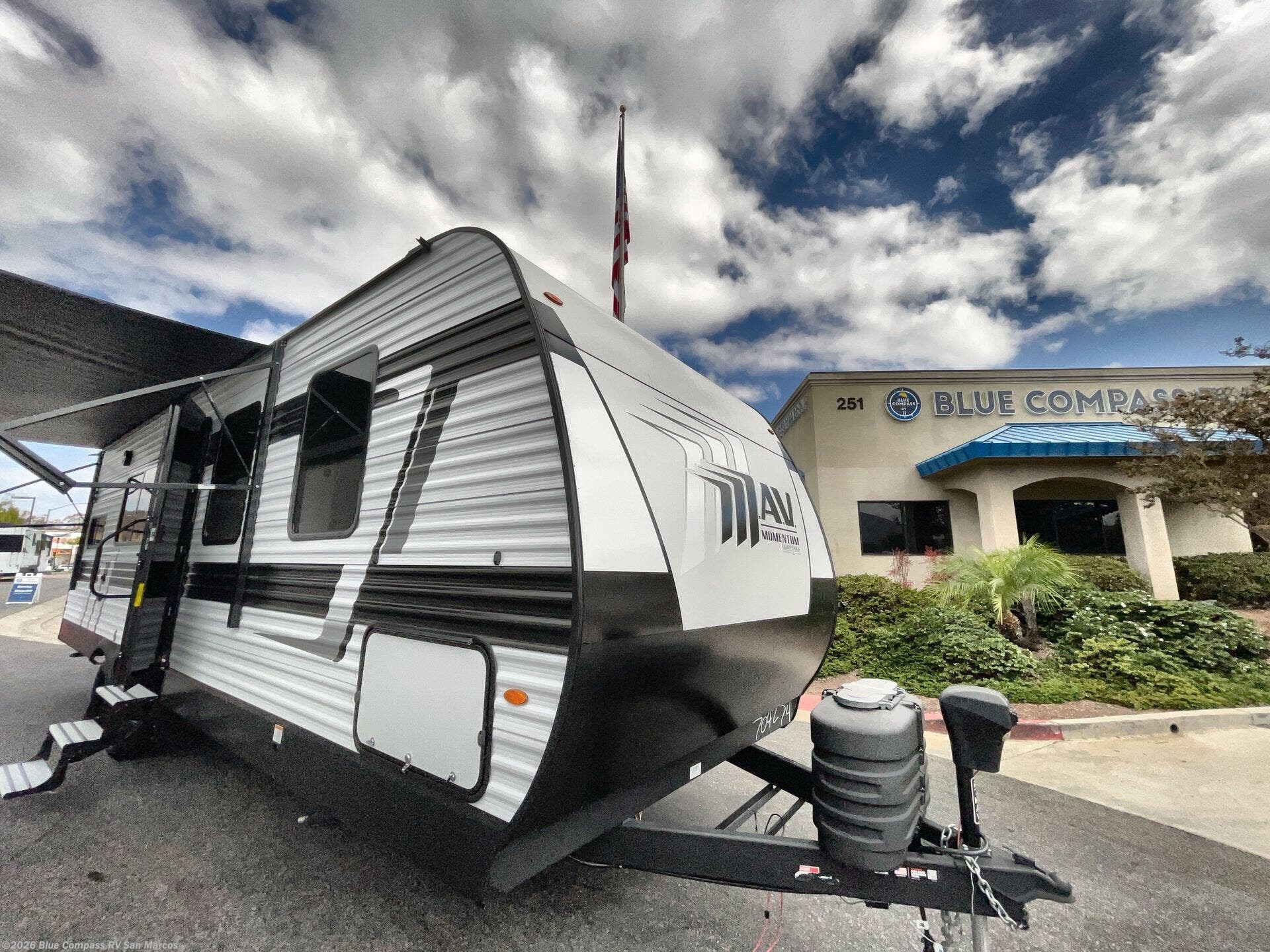 2026 Momentum MAV 27MAV by Grand Design from Blue Compass RV San Marcos in San Marcos, California