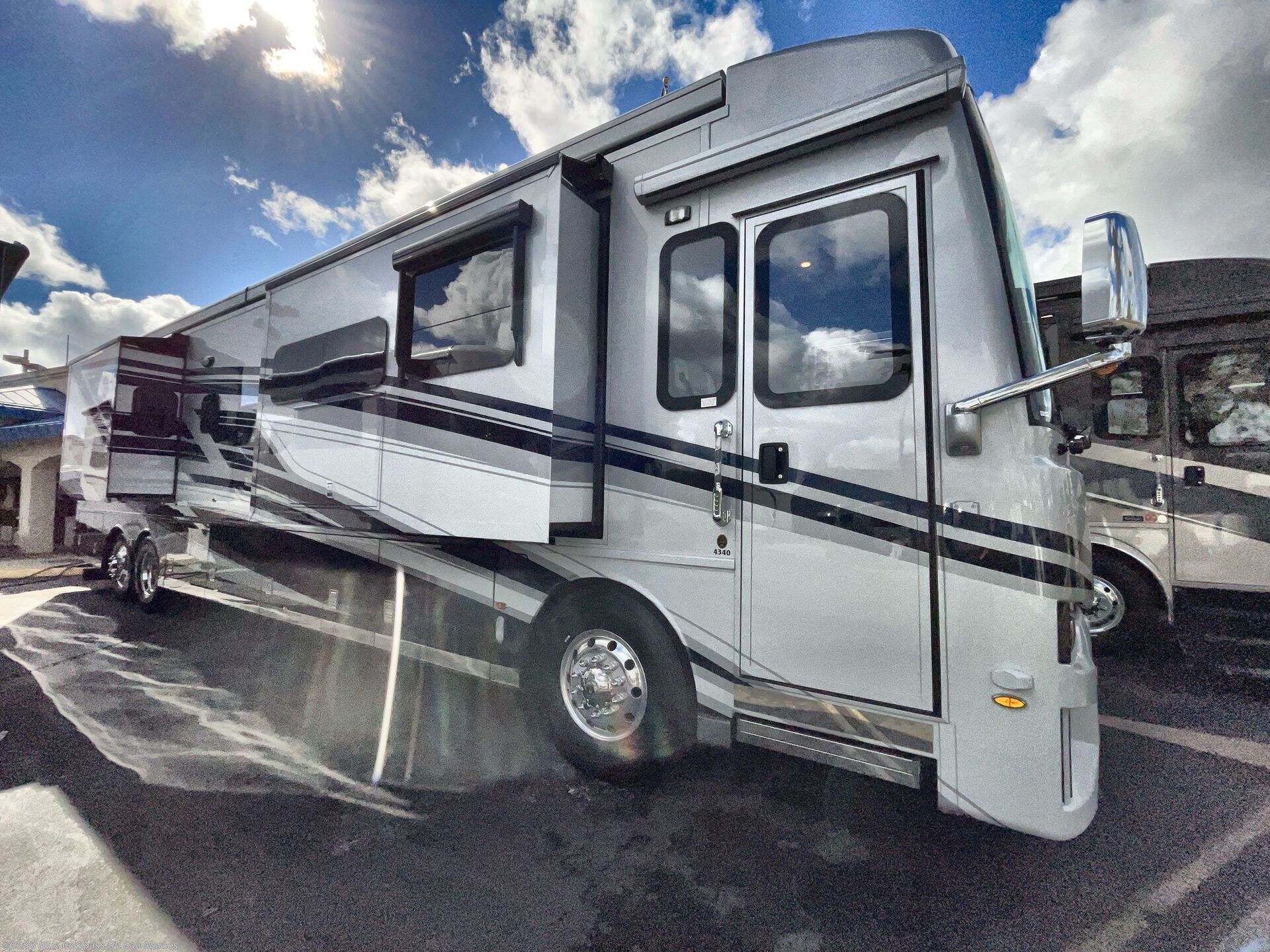 2026 Dutch Star 4340 by Newmar from Blue Compass RV San Marcos in San Marcos, California