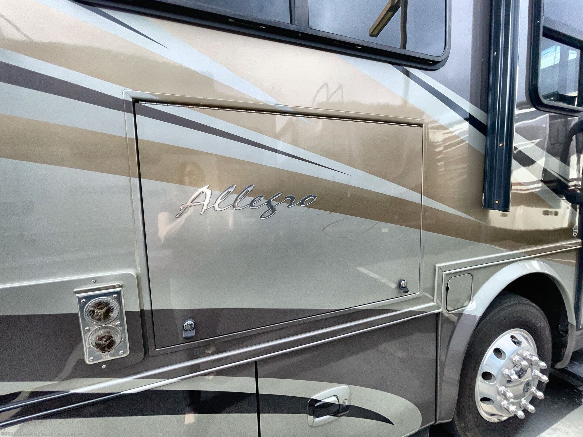 Used 2014 Tiffin Allegro Breeze 28 BR available in San Marcos, California