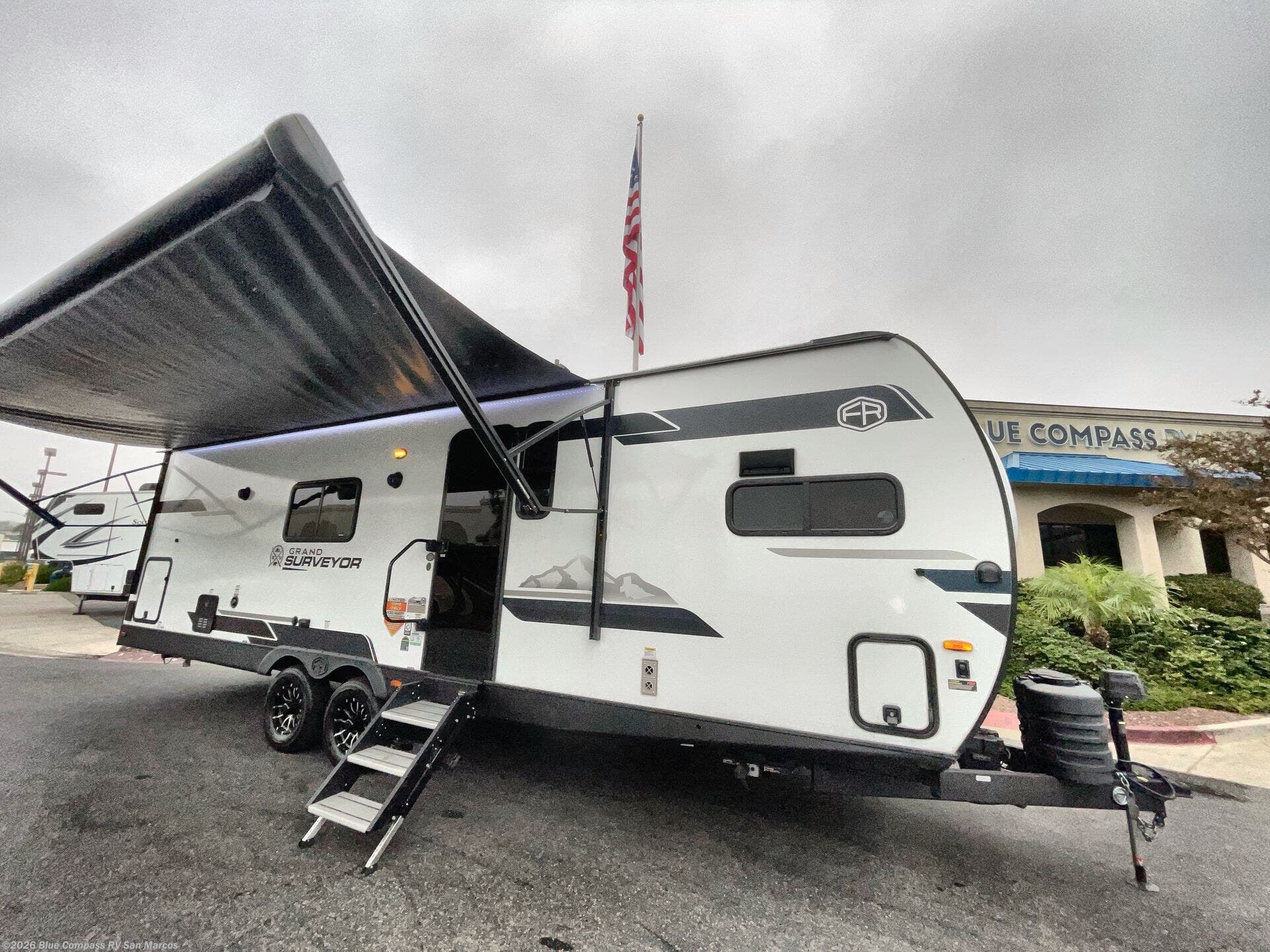 2025 Forest River Surveyor 268FKBS - Used Travel Trailer For Sale by Blue Compass RV San Marcos in San Marcos, California