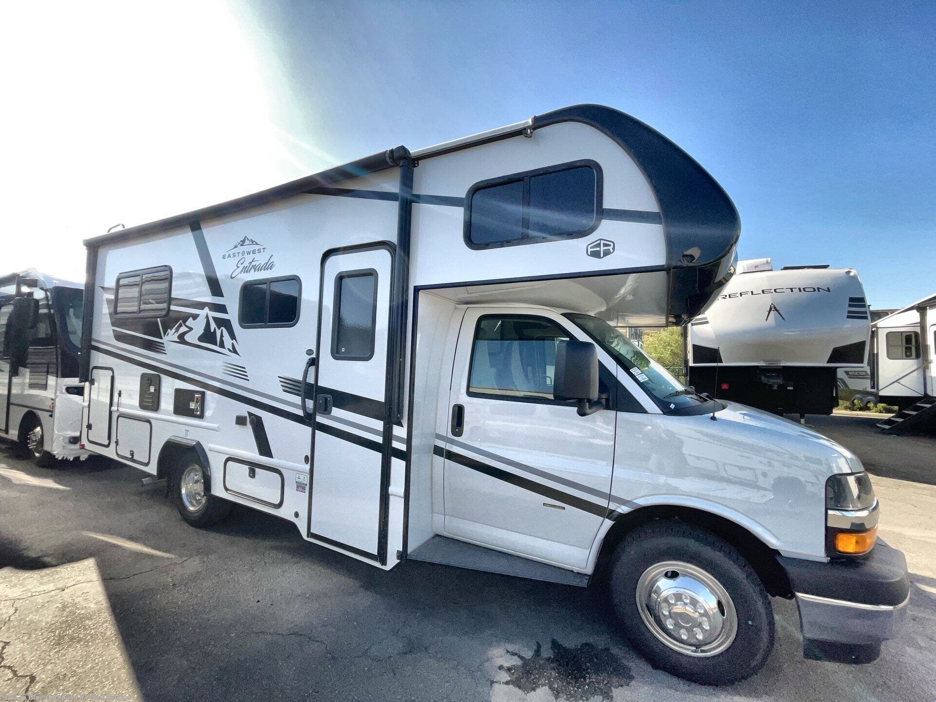 2026 East to West Entrada 210NSC - New Class C For Sale by Blue Compass RV San Marcos in San Marcos, California