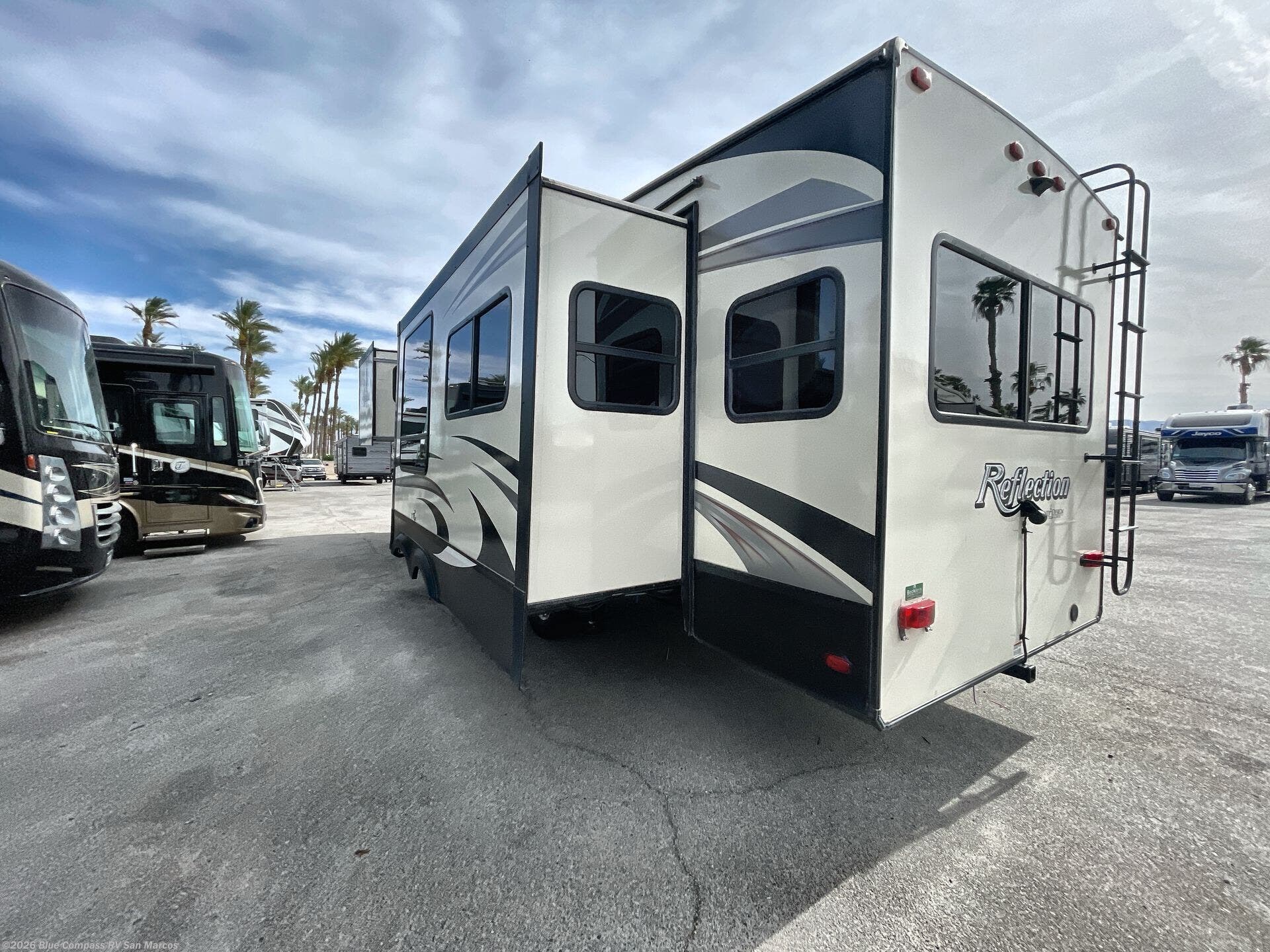 2018 Reflection 327RST by Grand Design from Blue Compass RV San Marcos in San Marcos, California
