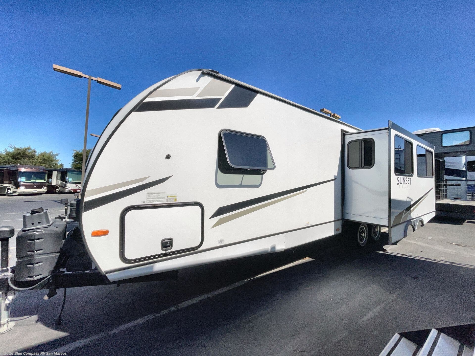 Used 2022 CrossRoads Sunset Trail SS285CK available in San Marcos, California