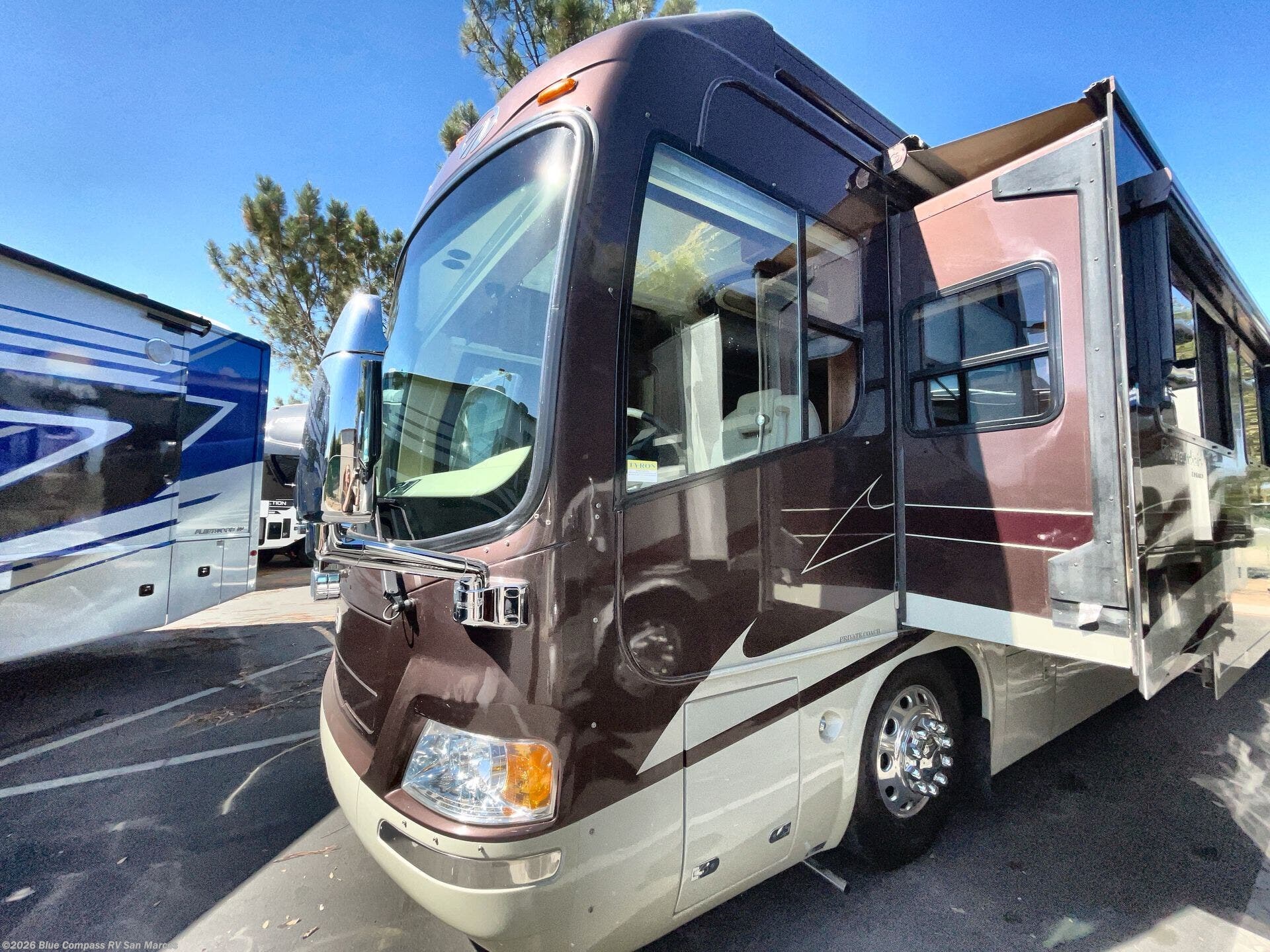 2006 Signature Series 600HP by Monaco RV from Blue Compass RV San Marcos in San Marcos, California