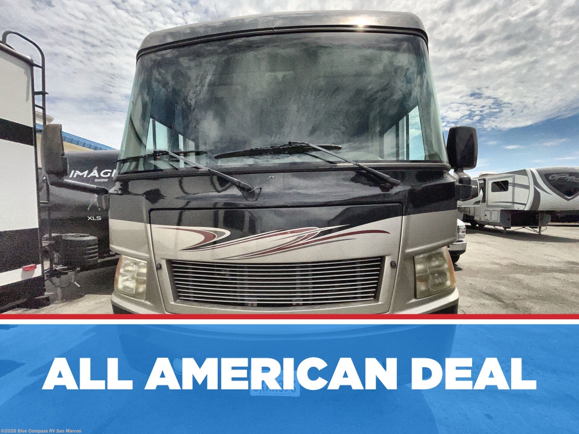 2011 Thor Motor Coach Challenger 37KT - Used Class A For Sale by Blue Compass RV San Marcos in San Marcos, California features Slideout