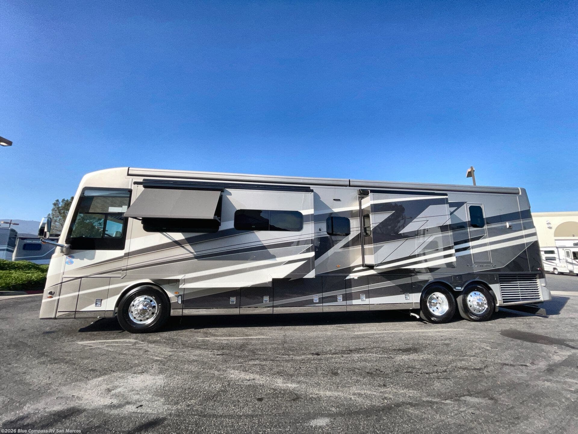 New 2027 Newmar Dutch Star 4345 available in San Marcos, California