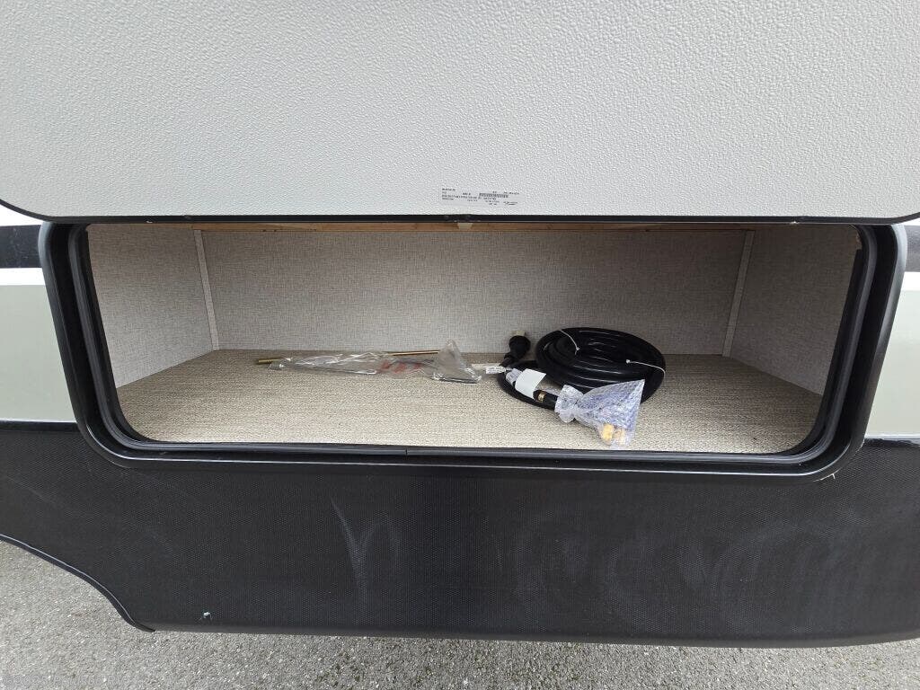 New 2026 CrossRoads Hampton HP372FDB available in Mount Vernon, Washington