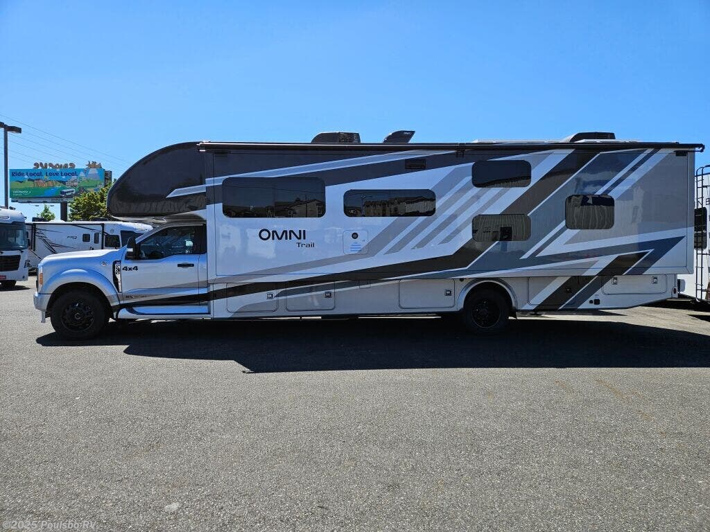 New 2026 Thor Motor Coach Omni Trail R36 available in Mount Vernon, Washington