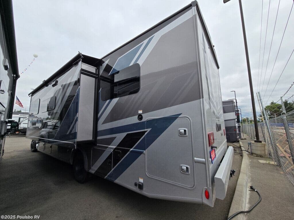 New 2026 Thor Motor Coach Omni Trail L35 available in Mount Vernon, Washington