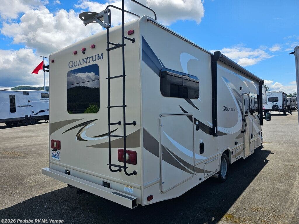 2017 Thor Motor Coach Quantum Quantum - Used Class C For Sale by Poulsbo RV Mt. Vernon in Mount Vernon, Washington features Awning