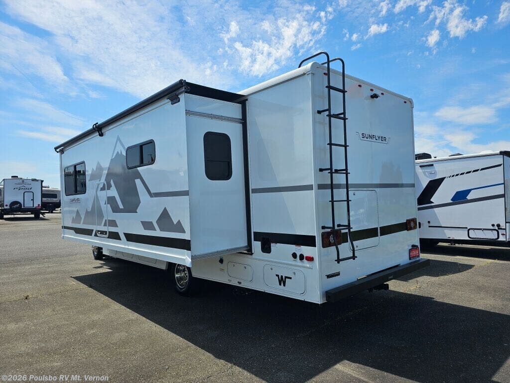 2027 Sunflyer sunflyer by Winnebago from Poulsbo RV Mt. Vernon in Mount Vernon, Washington