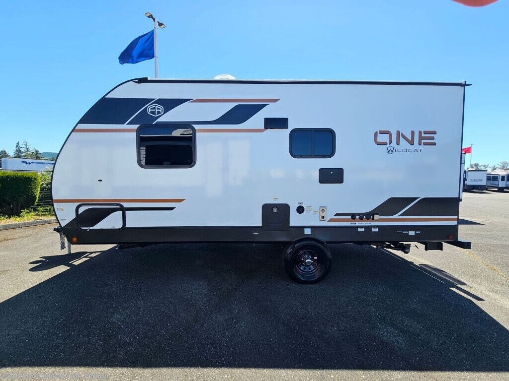 2026 Forest River Wildcat Wildcat - New Travel Trailer For Sale by Poulsbo RV Mt. Vernon in Mount Vernon, Washington features Awning