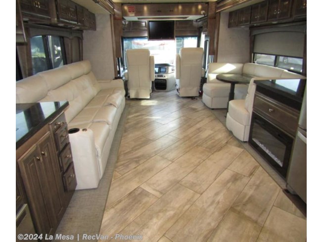 2022 Fleetwood Discovery 44S #VP198327 - For Sale in Phoenix, AZ