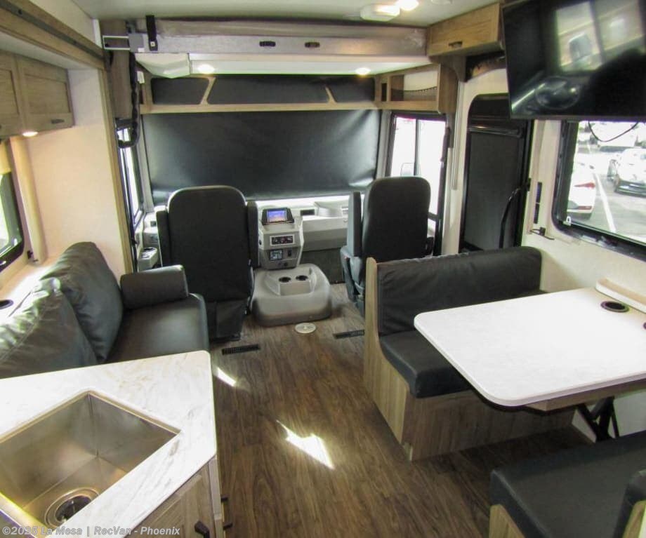 New 2025 Winnebago Vista WFE29V available in Phoenix, Arizona