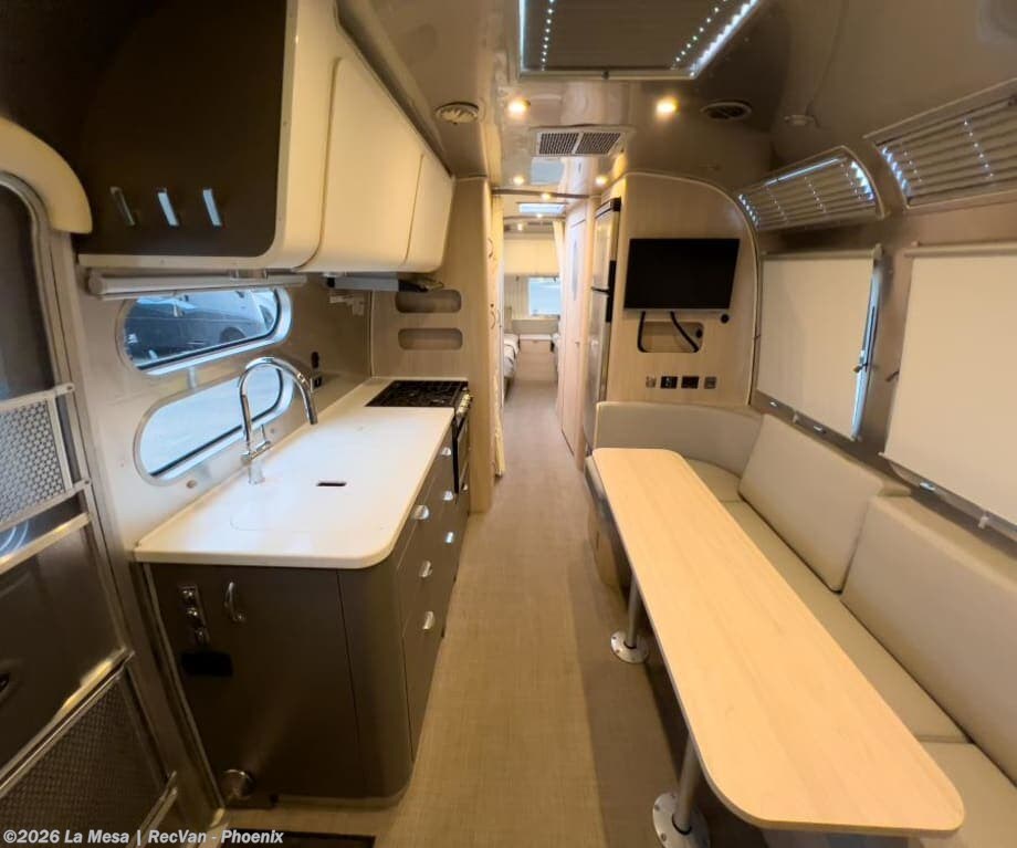 2025 Globetrotter 30RB-TWIN by Airstream from La Mesa | RecVan - Phoenix  in Phoenix, Arizona