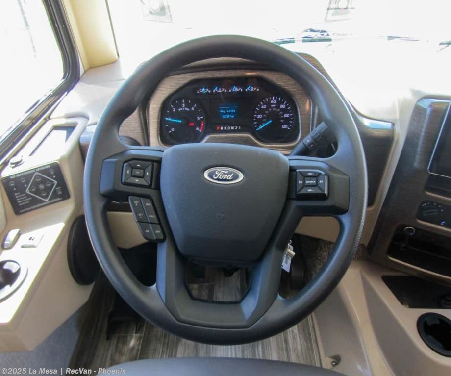 2022 Hurricane 29M by Thor Motor Coach from La Mesa | RecVan - Phoenix  in Phoenix, Arizona