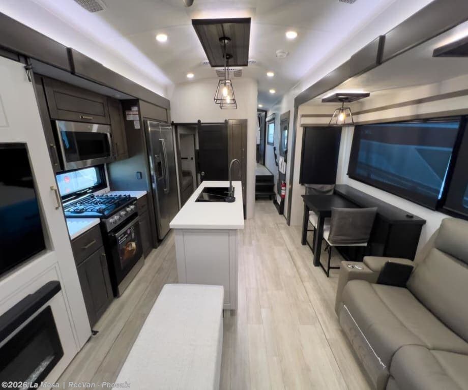 New 2026 Heartland Bighorn 37MD available in Phoenix, Arizona