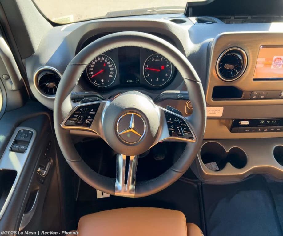 2026 View WM524R by Winnebago from La Mesa | RecVan - Phoenix  in Phoenix, Arizona