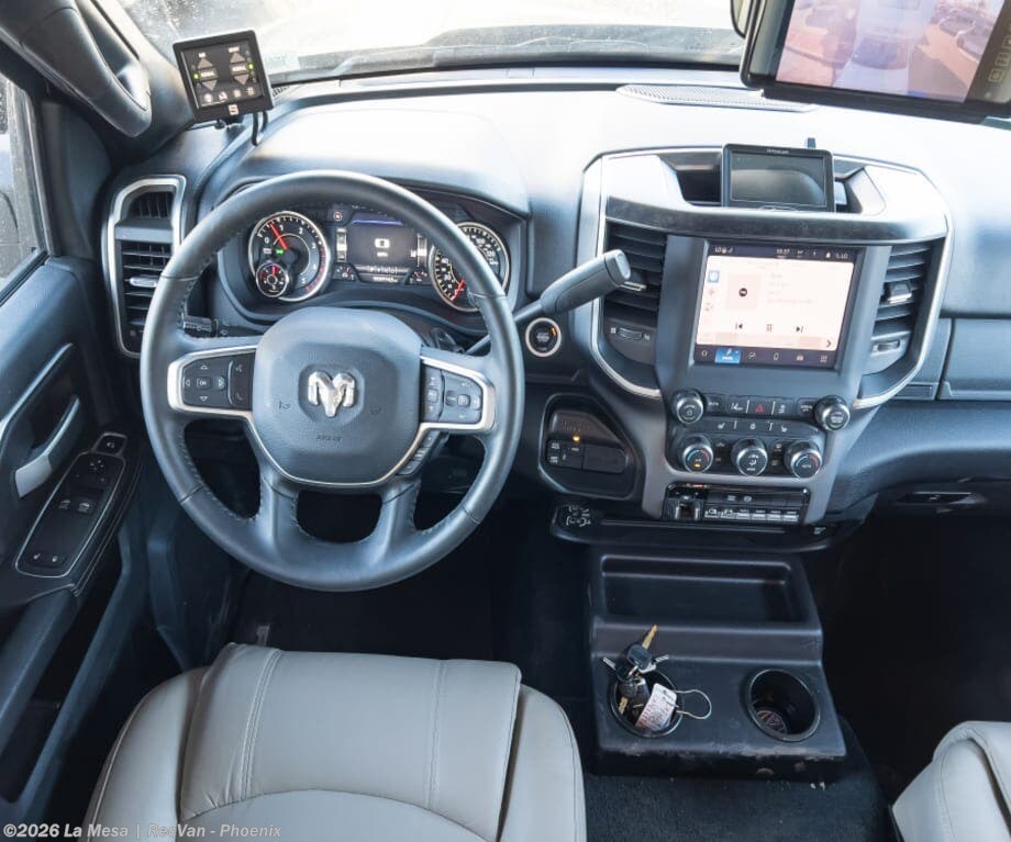 2025 Dynamax Corp ISATA 5 EXTREME 30FWD 4X4 - Used Class C For Sale by La Mesa | RecVan - Phoenix  in Phoenix, Arizona