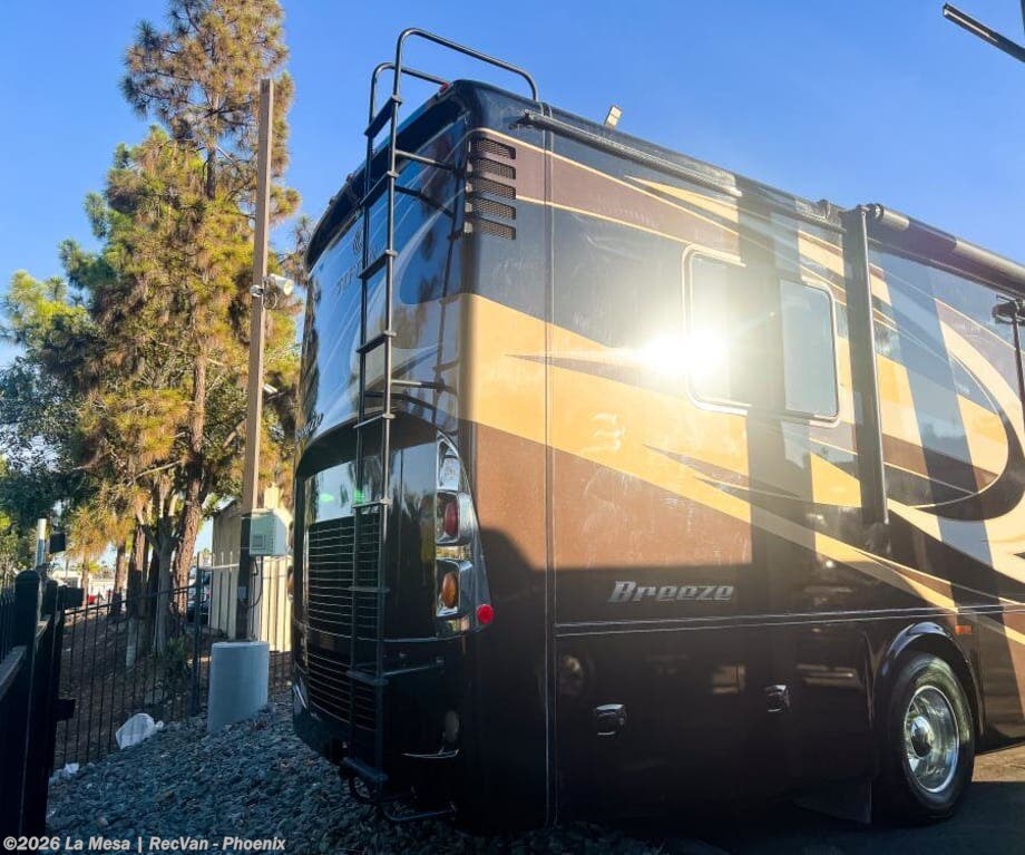 2017 Tiffin BREEZE 32BR - Used Class A For Sale by La Mesa | RecVan - Phoenix  in Phoenix, Arizona