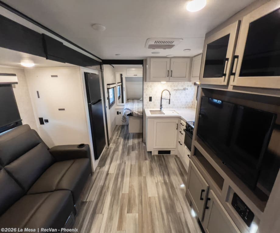 2024 Jayco JAYFEATHER 22RB - Used Travel Trailer For Sale by La Mesa | RecVan - Phoenix  in Phoenix, Arizona